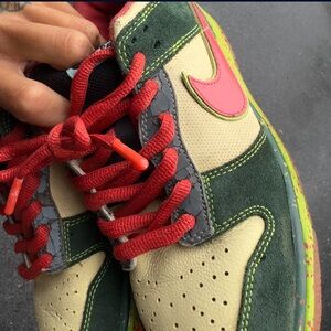 Nike Dunk SB Mosquito Size 9